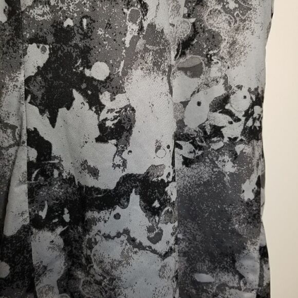 Champion Sports Crossback Tanktop Size Medium - Picture 2 of 8